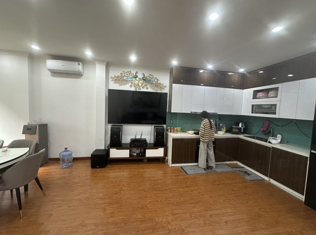 HIẾM ! BÁN NHÀ PHÂN LÔ TRẦN QUANG DIỆU 60M2 - 6 TẦNG - 6M MẶT TIỀN 26.8 TỶ - Ô TÔ VÀO NHÀ
